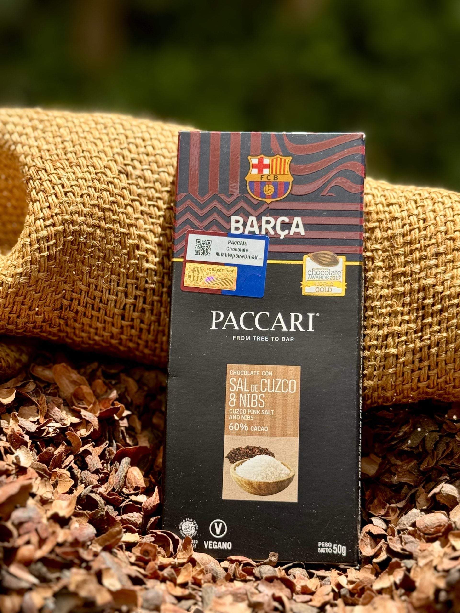 Barça x Paccari Sea Salt & Nibs chocolate bar